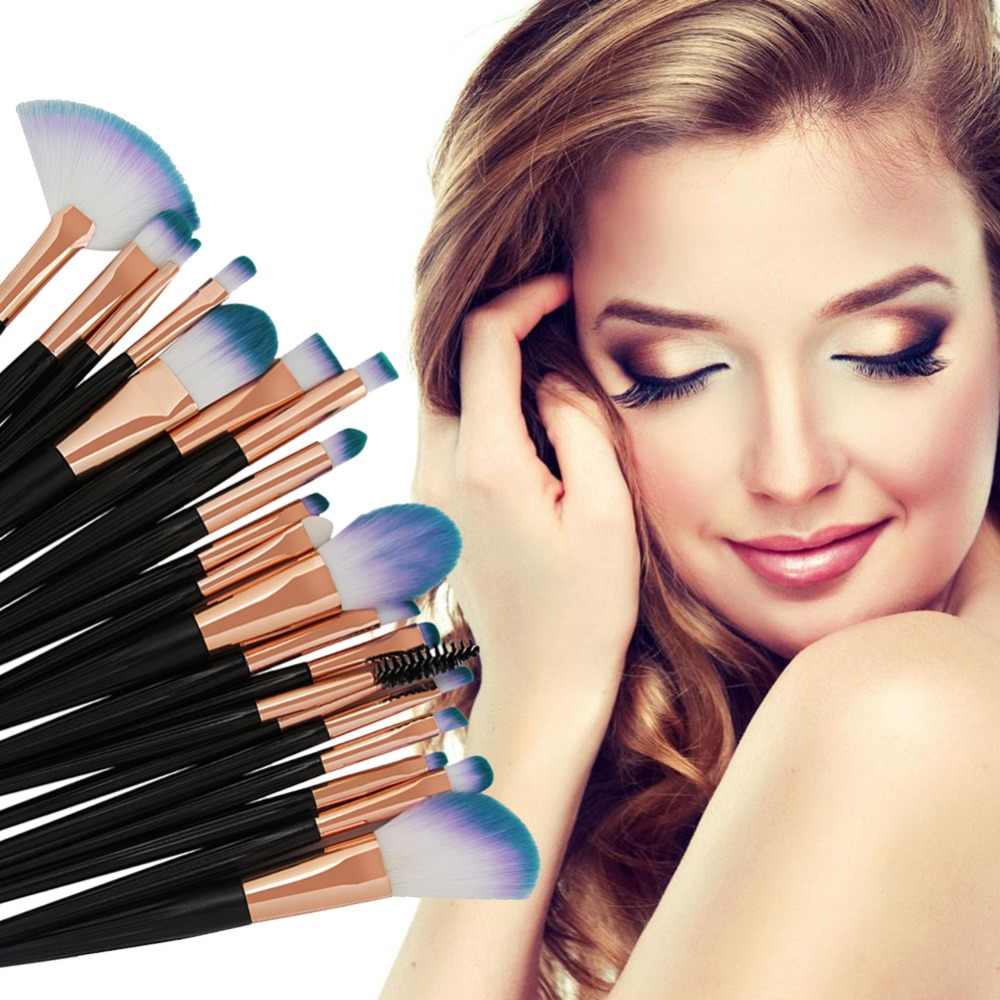 Cosmetic girl. Девушка с косметикой. Красивая девушка косметика. Девушка с косметикой в руках. Необычная косметика.